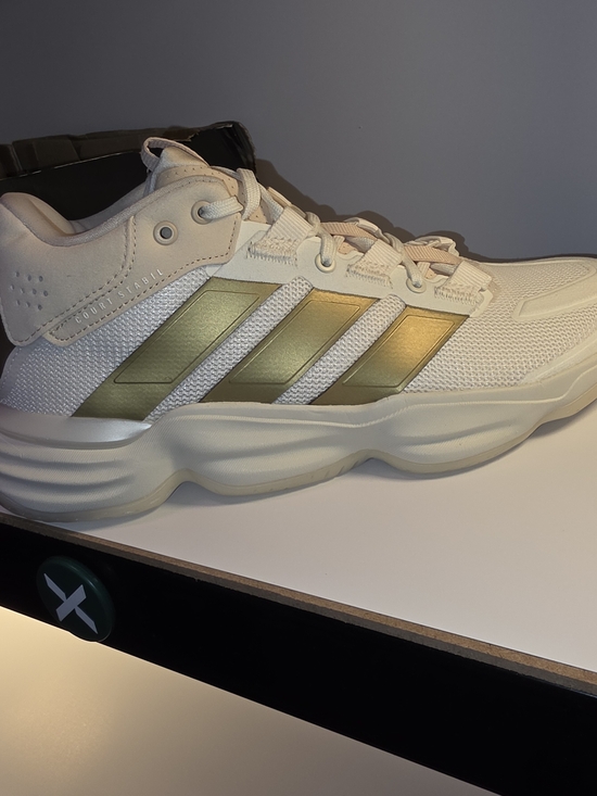 adidas Other - adidas Courtstabil W  9.5W